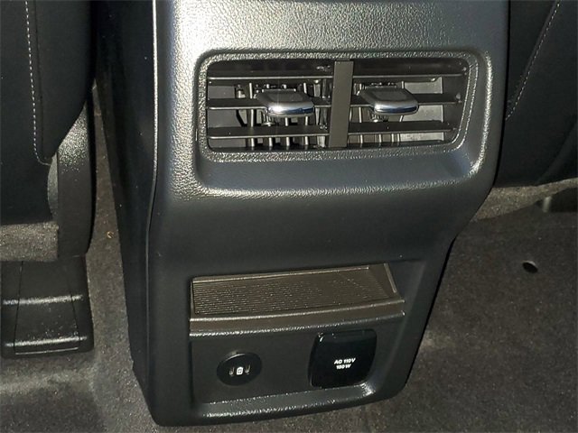 Certified 2024 Ford Edge SEL w/ Convenience Package image 32