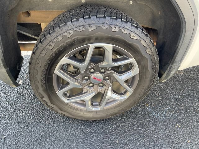 Used 2023 GMC Sierra 1500 SLE w/ X31 Off-Road Package AWD/4WD image 9