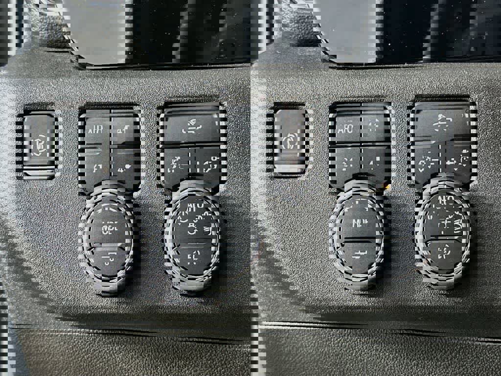 Used 2024 Chevrolet Silverado 1500 RST w/ Z71 Off-Road Package image 27