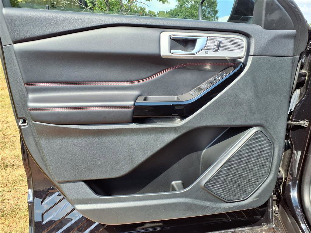 Certified 2023 Ford Explorer ST-Line w/ Class IV Trailer Tow Package image 4