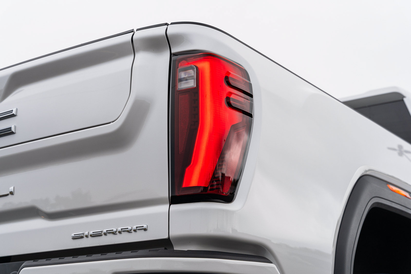 Used 2025 GMC Sierra 2500 Denali Ultimate w/ Max Trailering Package AWD/4WD image 15