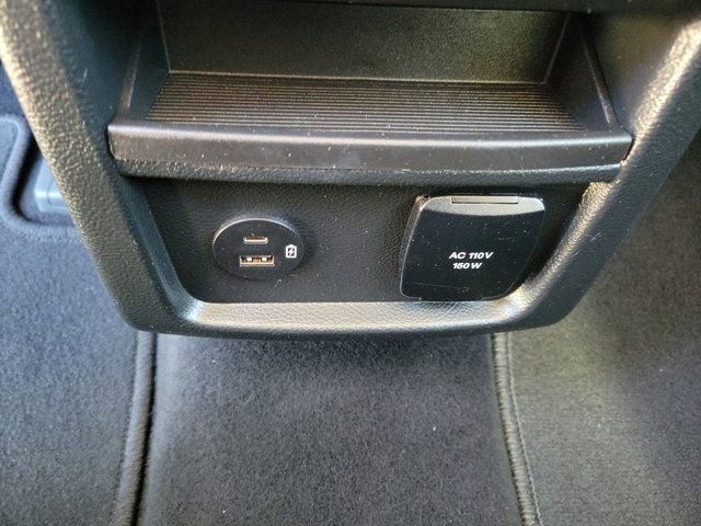 Certified 2022 Ford Edge Titanium AWD/4WD image 18