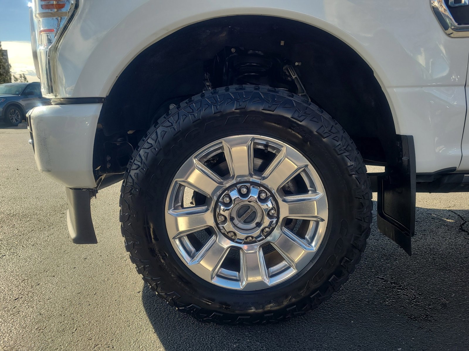 Certified 2022 Ford F350 Platinum w/ FX4 Off-Road Package image 25