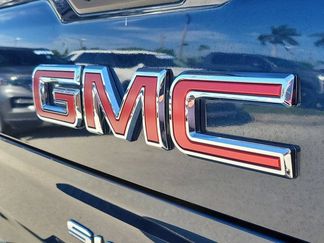 Used 2021 GMC Sierra 1500 SLT w/ SLT Premium Package RWD image 14