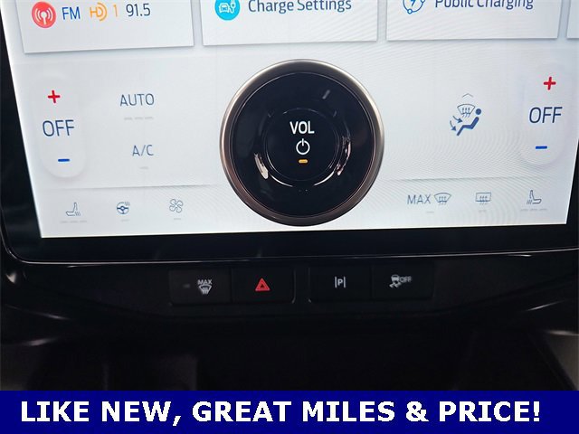 Certified 2025 Ford F150 Lightning Flash image 25