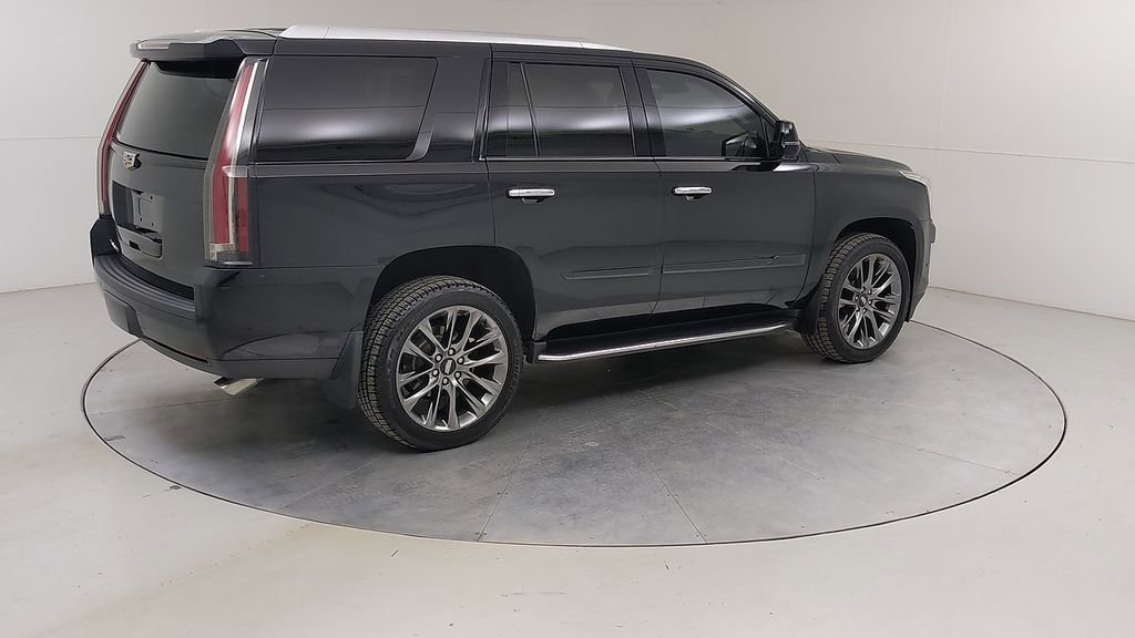 Used 2019 Cadillac Escalade Premium Luxury w/ Escalade Sport Edition AWD/4WD image 15