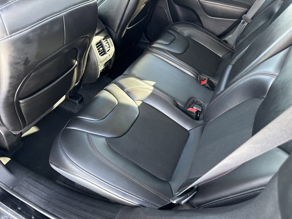 Used 2019 Jeep Cherokee Trailhawk w/ Comfort & Convenience Group image 14