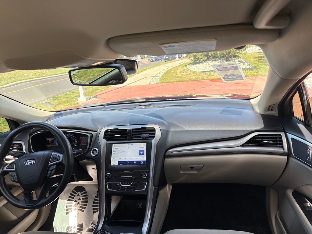 Certified 2019 Ford Fusion SE AWD/4WD image 27