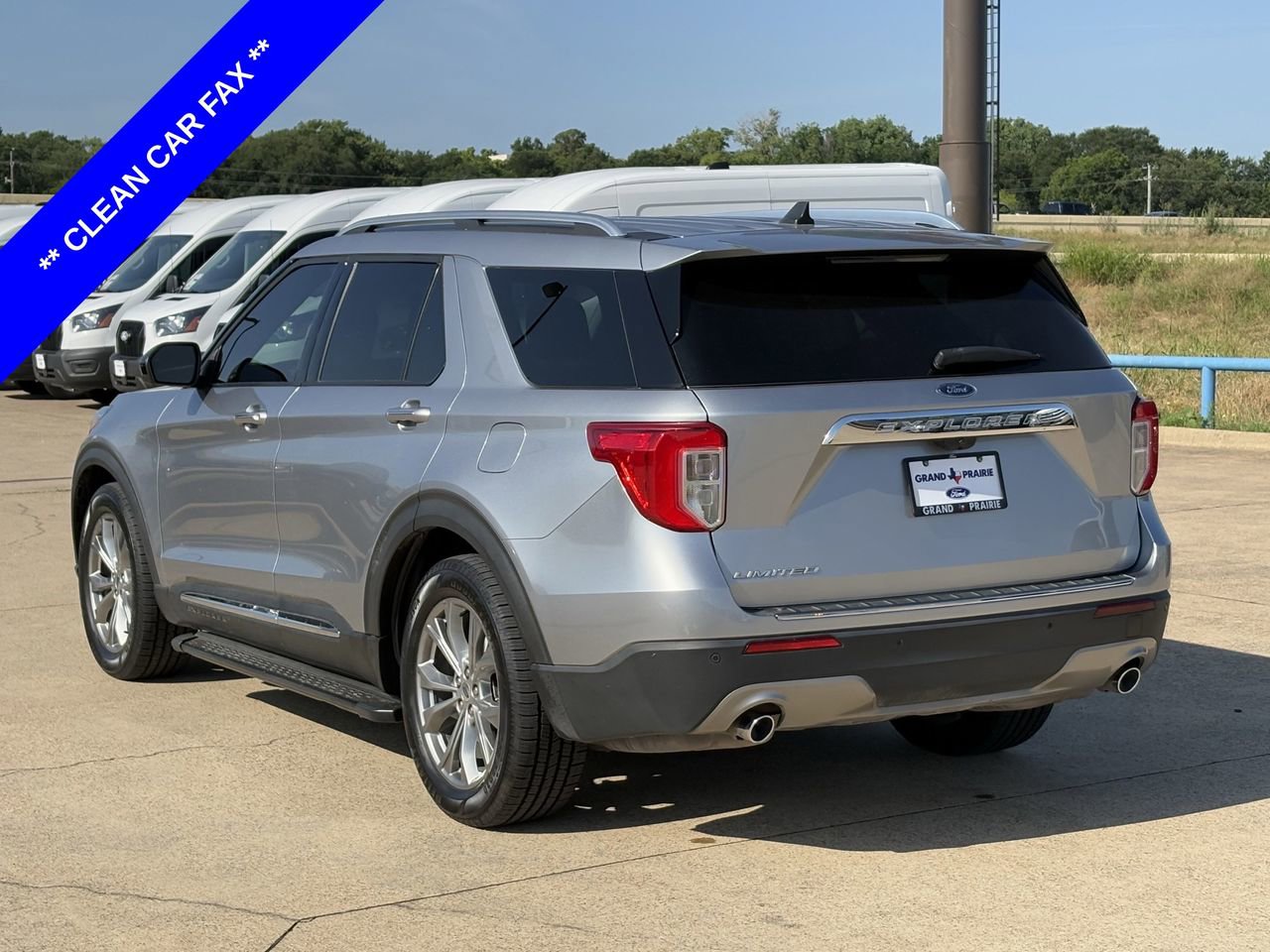 Certified 2022 Ford Explorer Limited RWD image 6