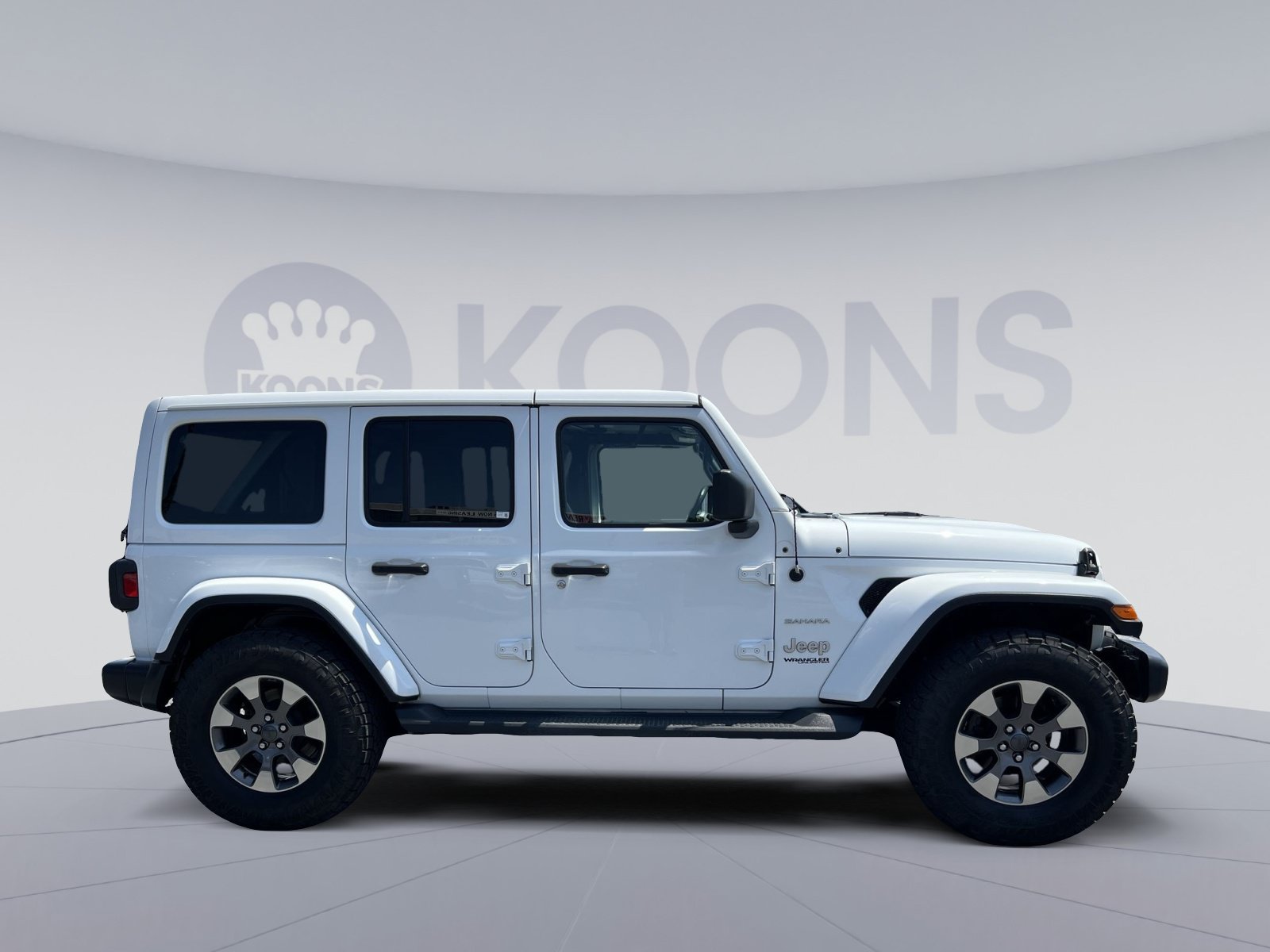 Used 2020 Jeep Wrangler Unlimited Sahara AWD/4WD image 8