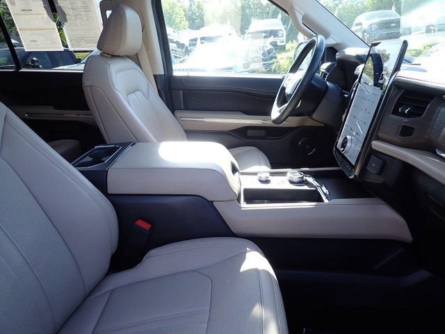 Certified 2024 Ford Expedition Limited AWD/4WD image 10