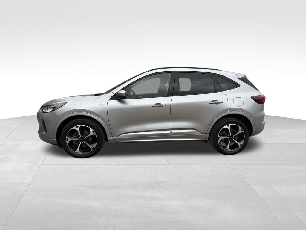 Certified 2023 Ford Escape ST-Line Select w/ Tech Pack #2 image 3