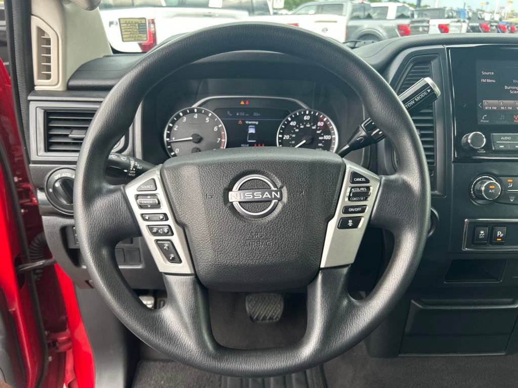 Used 2023 Nissan Titan SV image 13