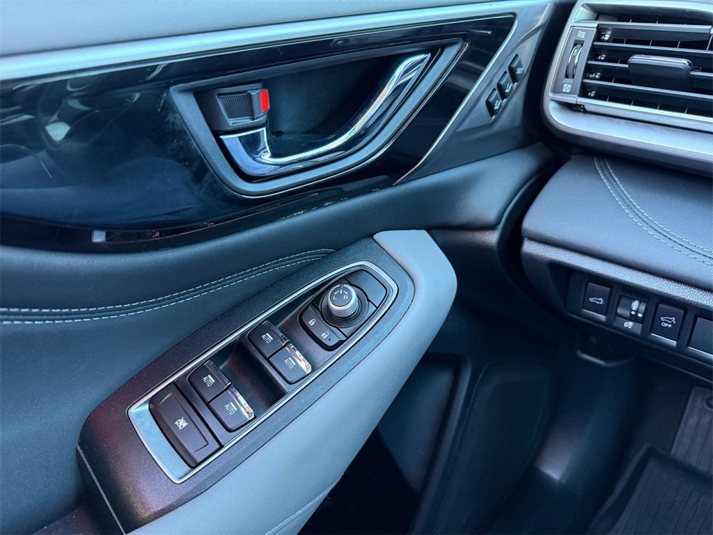 Used 2020 Subaru Outback Limited image 19