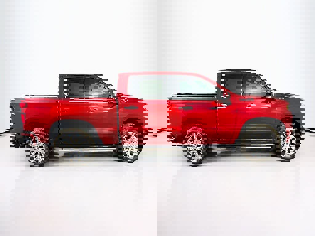 Used 2021 Chevrolet Silverado 1500 High Country w/ Technology Package image 6