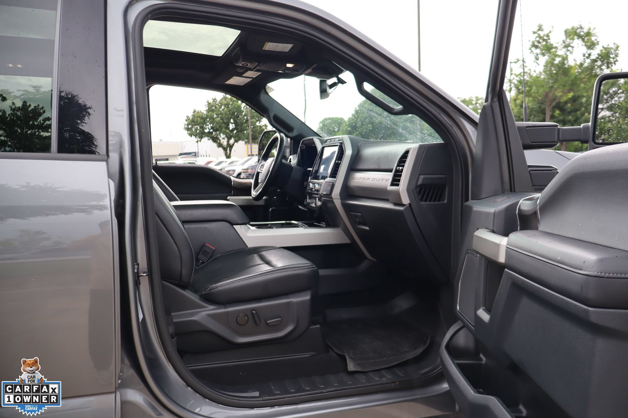 Certified 2022 Ford F250 Lariat w/ Tremor Off-Road Package AWD/4WD image 30
