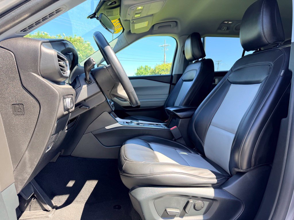 Certified 2023 Ford Explorer XLT w/ Equipment Group 202A RWD image 24