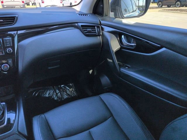 Used 2022 Nissan Rogue Sport SL w/ Premium Package image 17