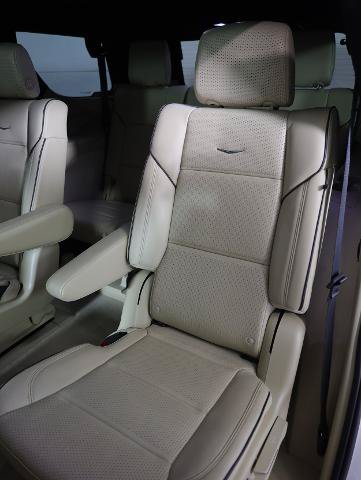 Used 2023 Cadillac Escalade Premium Luxury w/ Touring Package AWD/4WD image 11