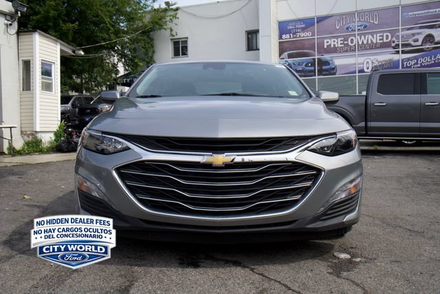 Used 2024 Chevrolet Malibu LT FWD image 2