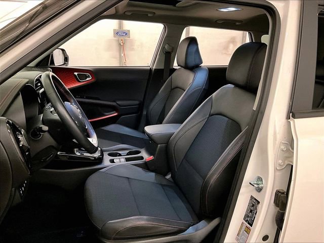 Used 2024 Kia Soul GT-Line w/ Option Group 020 FWD image 24