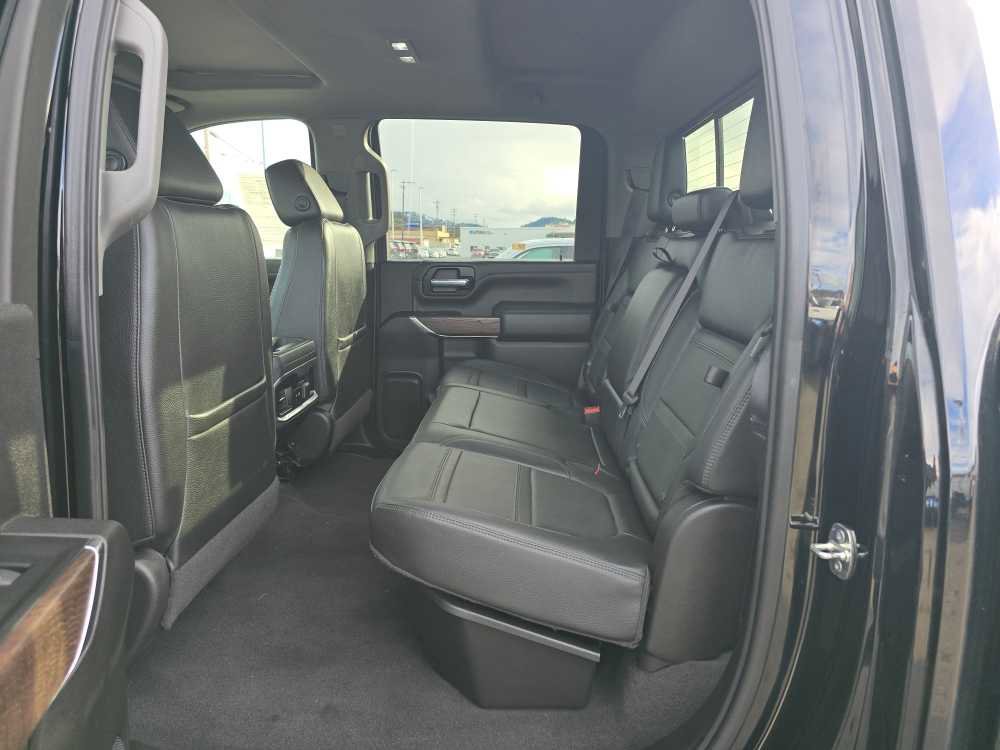 Used 2022 GMC Sierra 3500 Denali w/ Denali Ultimate Package image 16