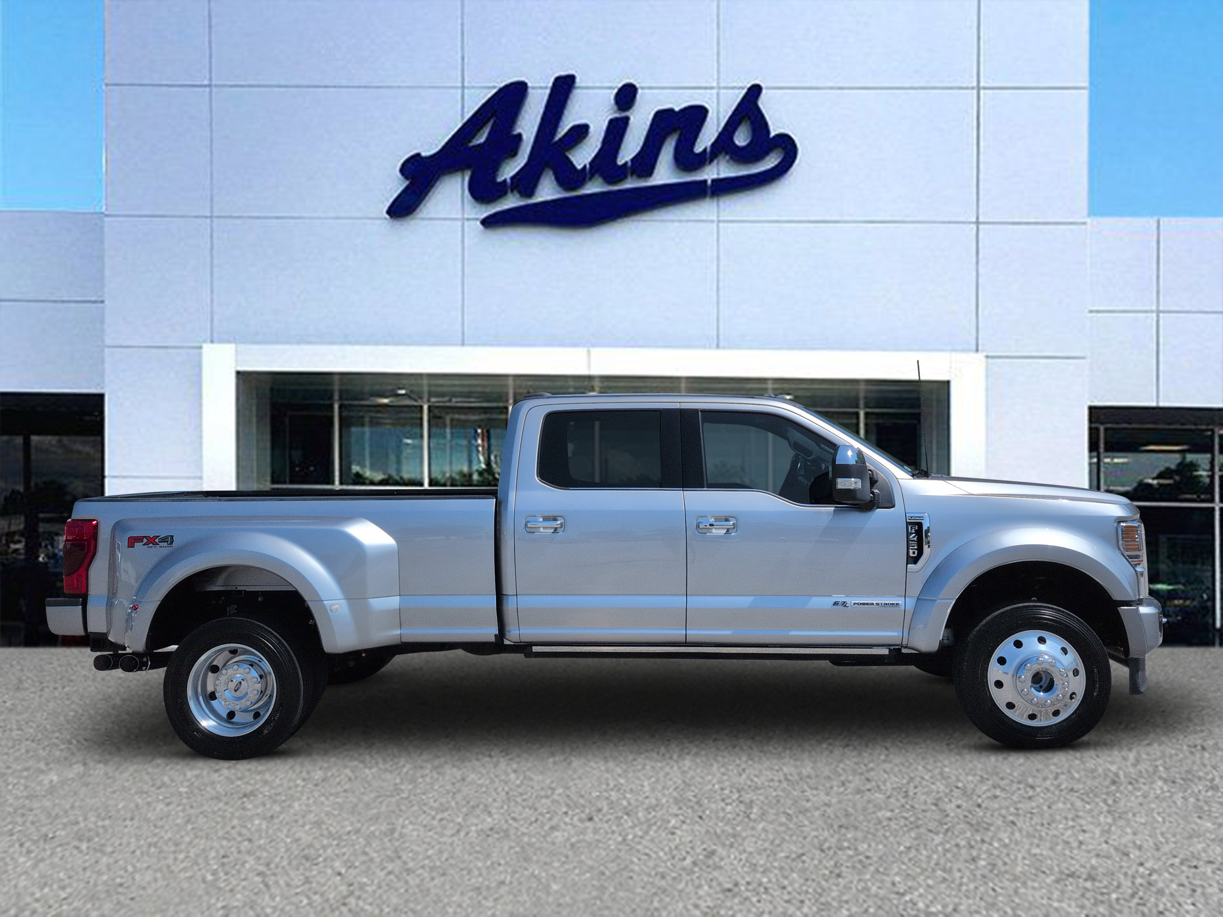 Certified 2022 Ford F450 Platinum w/ FX4 Off-Road Package