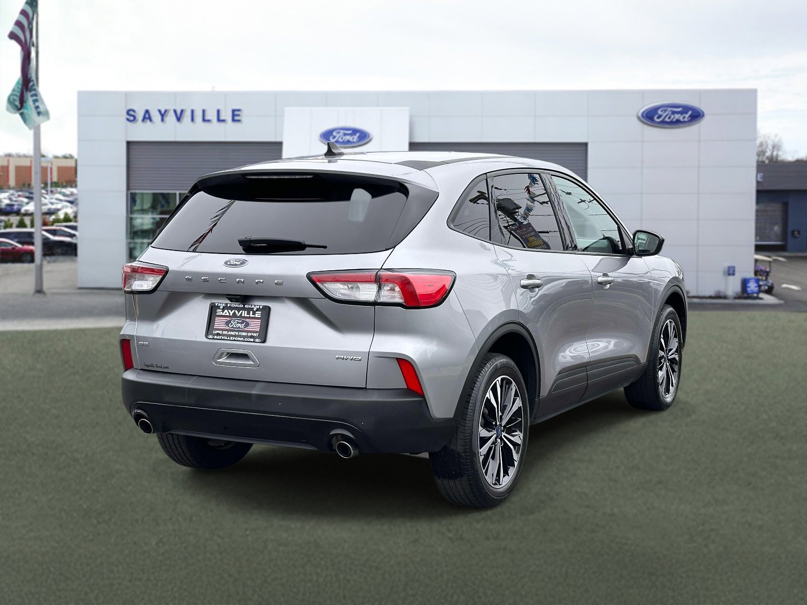 Certified 2022 Ford Escape SE w/ SE Sport Appearance Package image 5