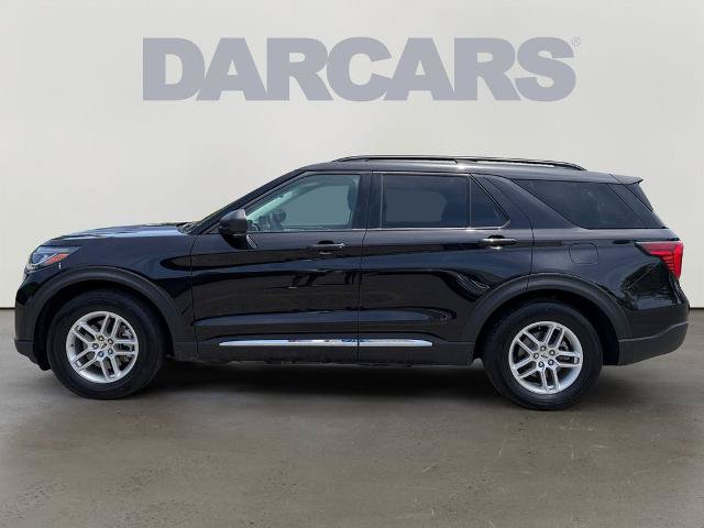Certified 2025 Ford Explorer Active RWD image 4
