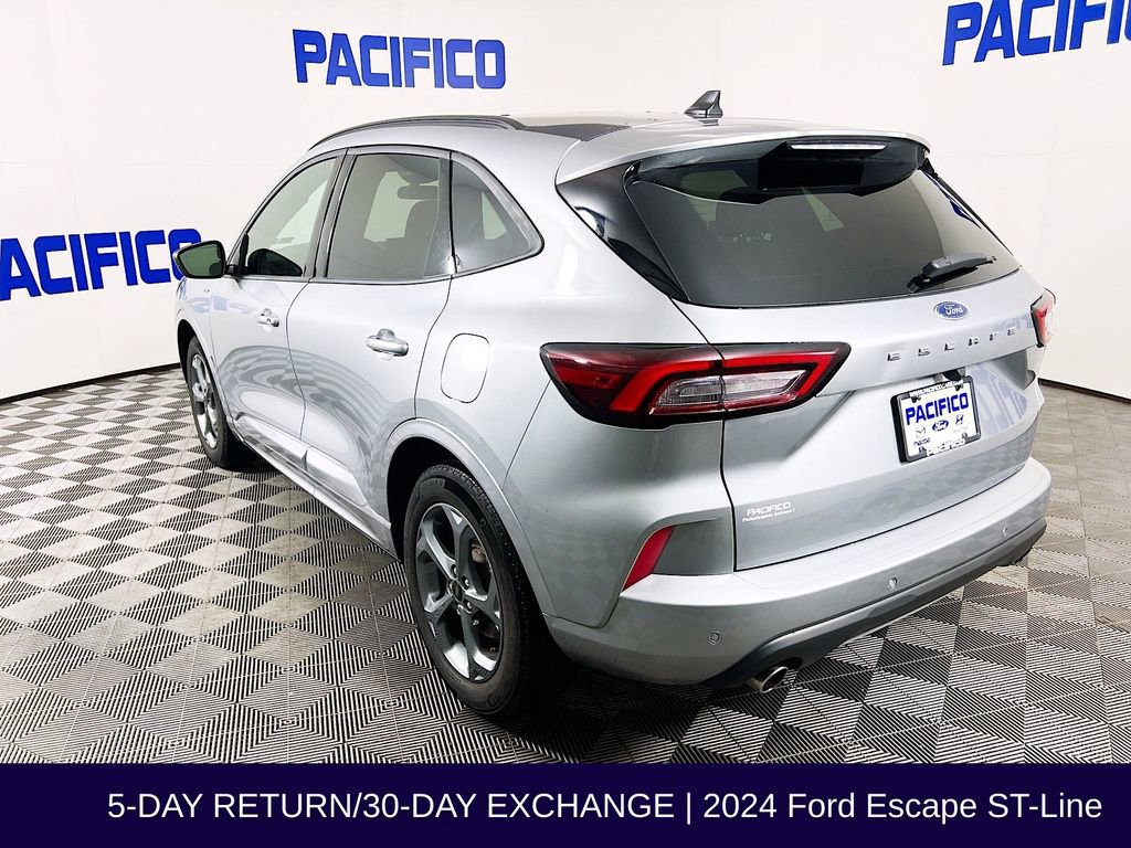 Certified 2024 Ford Escape ST-Line w/ Tech Pack #1 image 5