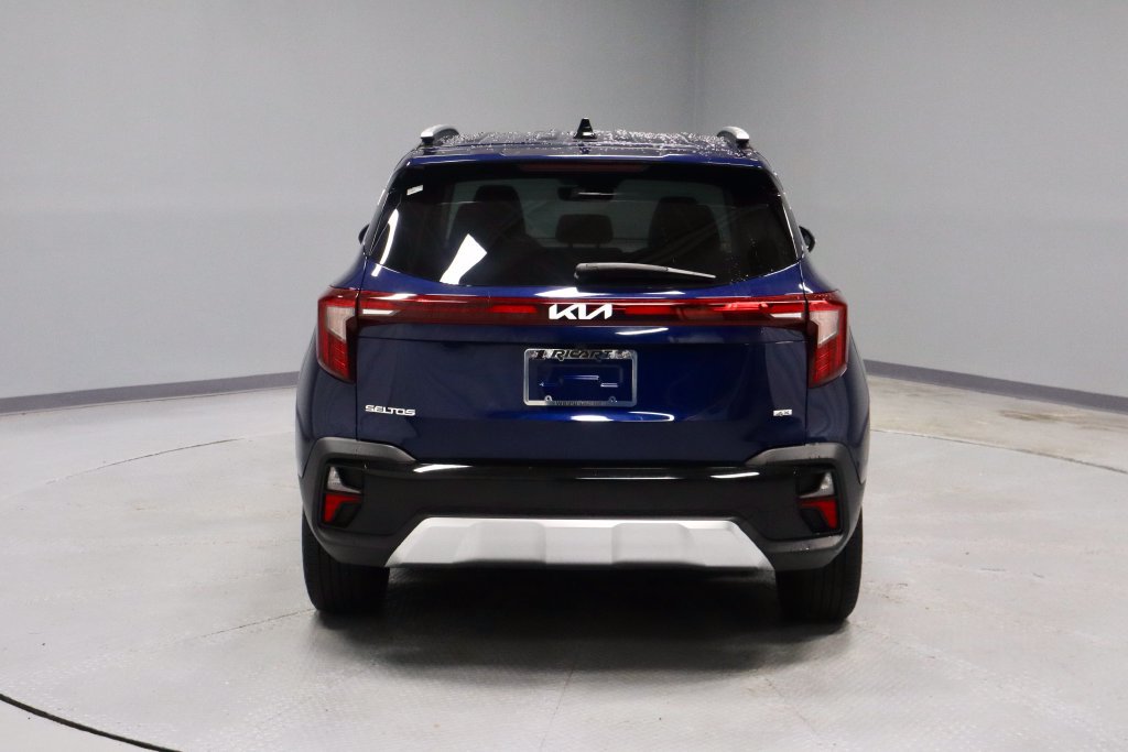 Used 2024 Kia Seltos EX AWD/4WD image 11