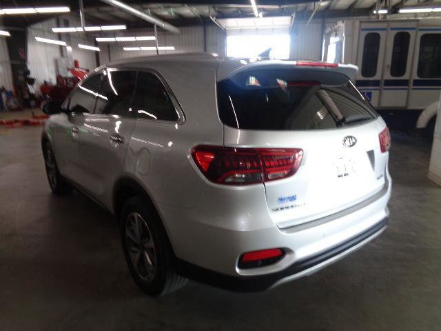 Used 2019 Kia Sorento EX image 3