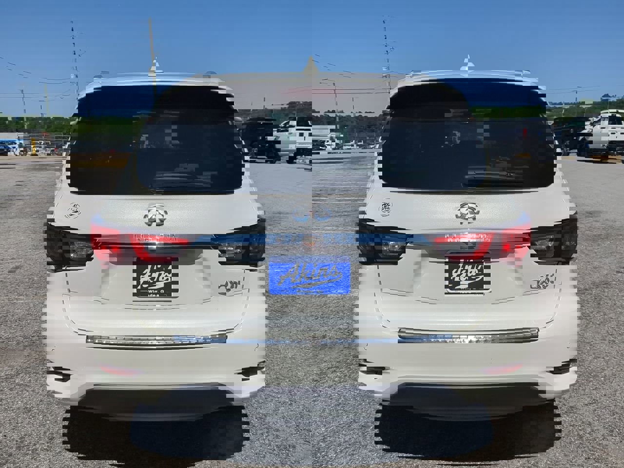 Used 2018 INFINITI QX60 FWD w/ Premium Plus Package image 3