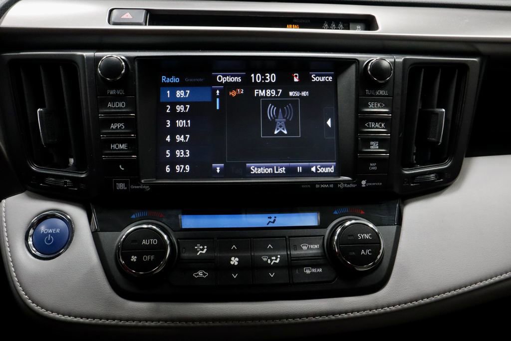 Used 2018 Toyota RAV4 Limited AWD/4WD image 10