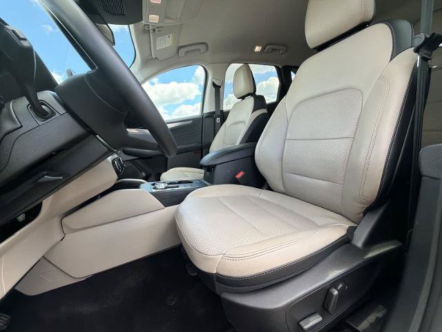Certified 2022 Ford Escape Titanium FWD image 16