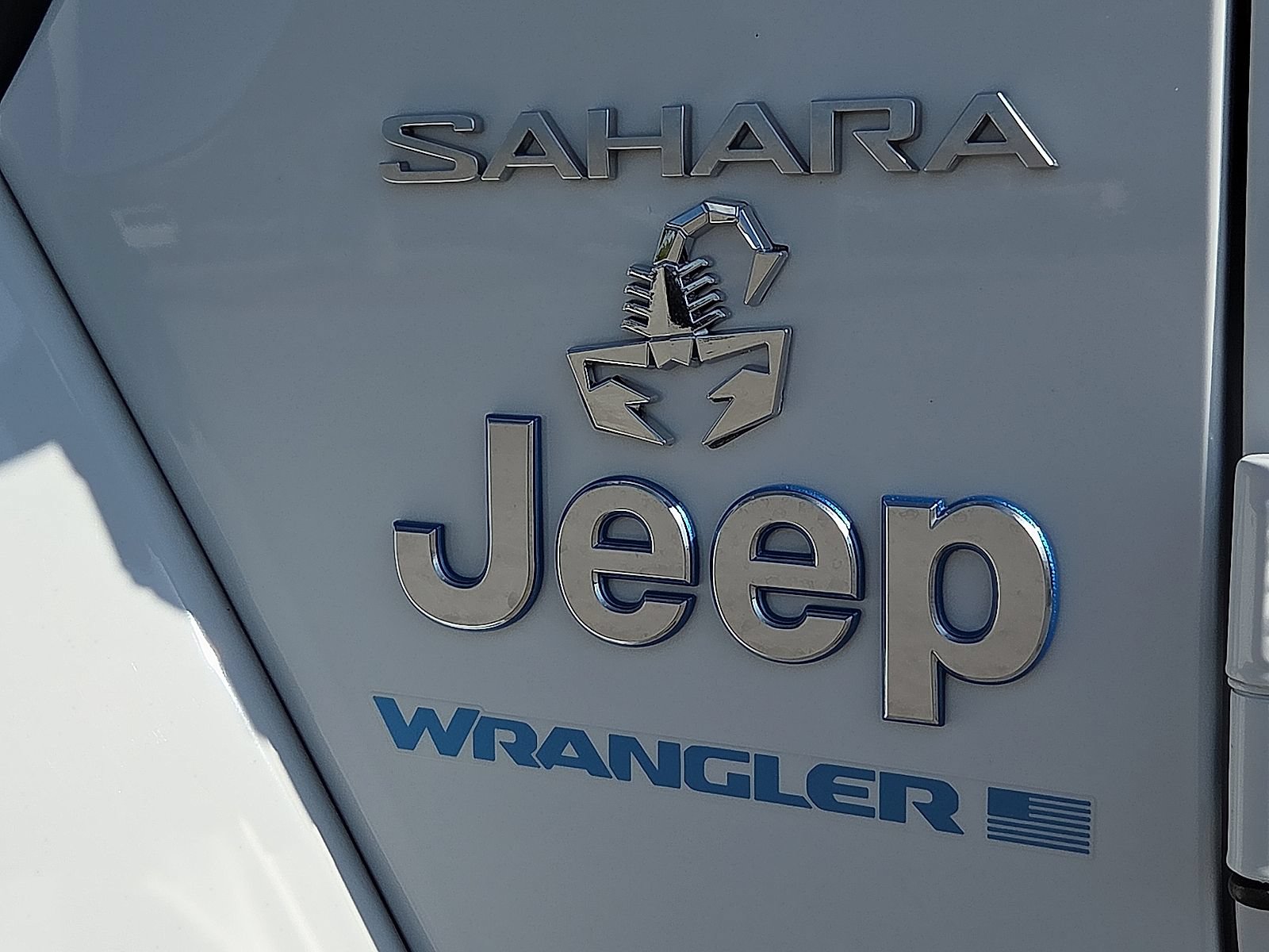Used 2023 Jeep Wrangler Unlimited Sahara AWD/4WD image 8