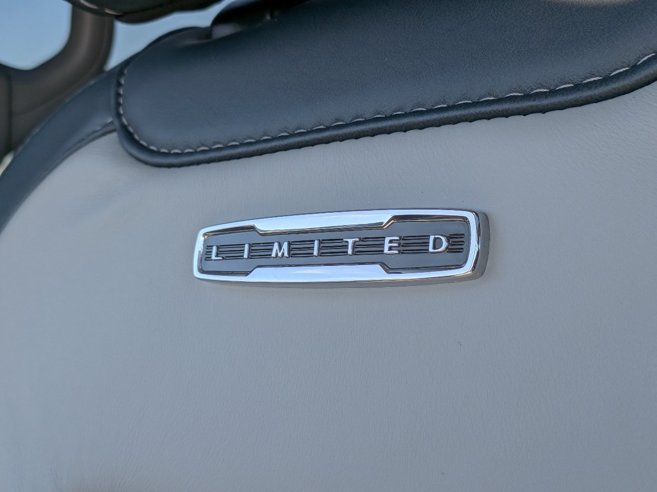 Certified 2022 Ford F250 Limited AWD/4WD image 28