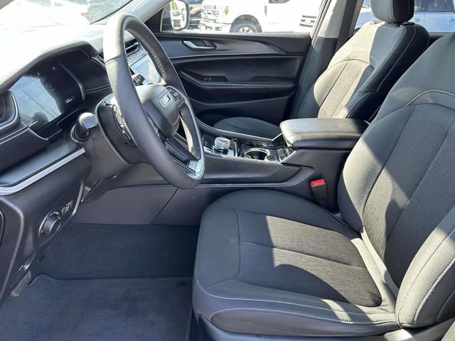 Used 2023 Jeep Grand Cherokee L Laredo w/ Luxury Tech Group I AWD/4WD image 16