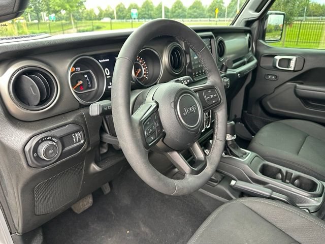 Used 2023 Jeep Wrangler Unlimited Sport AWD/4WD image 19