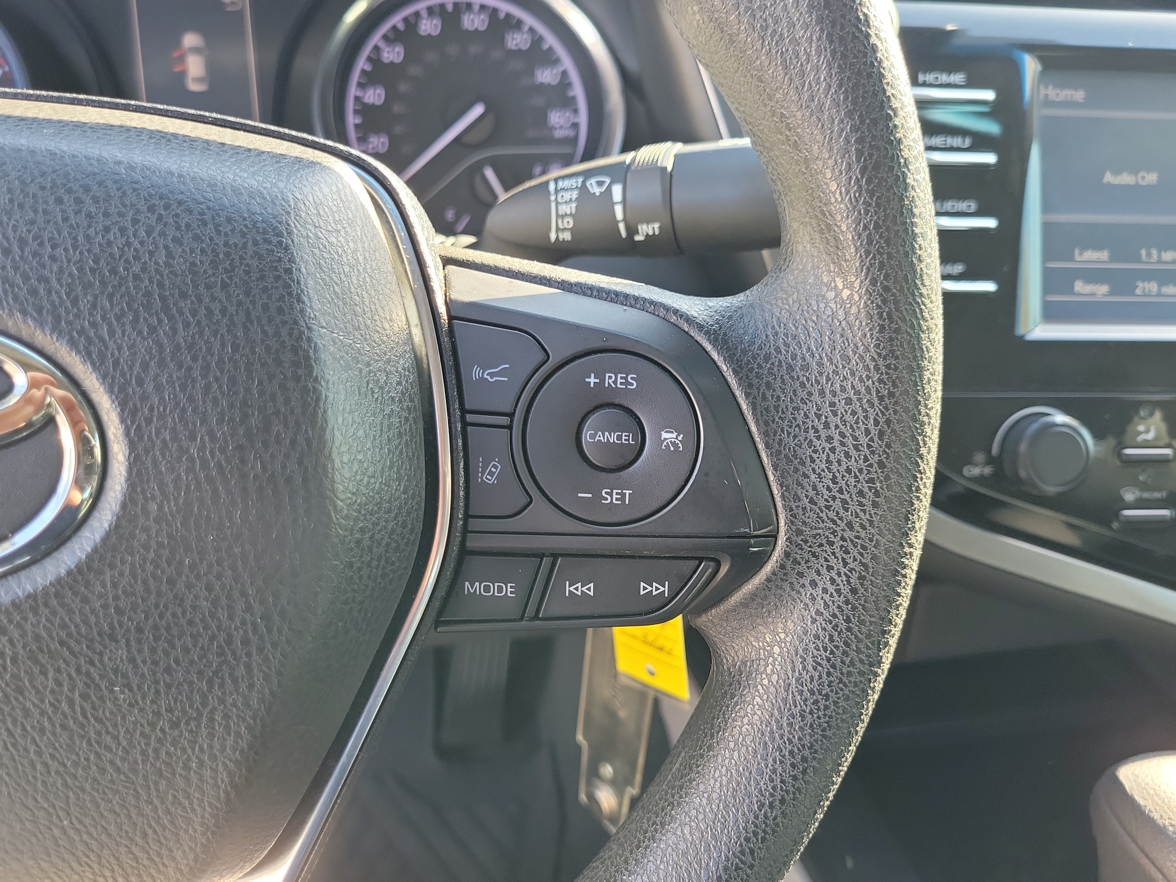 Used 2019 Toyota Camry LE FWD image 7