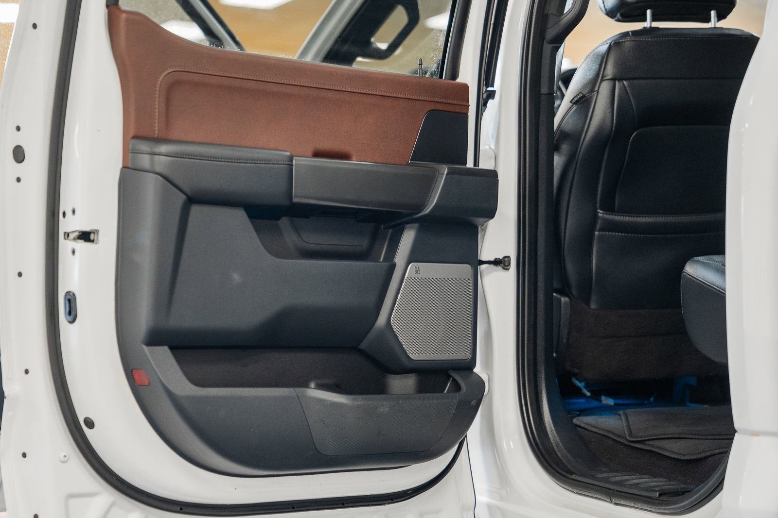 Certified 2023 Ford F150 Lariat w/ Equipment Group 502A High image 44