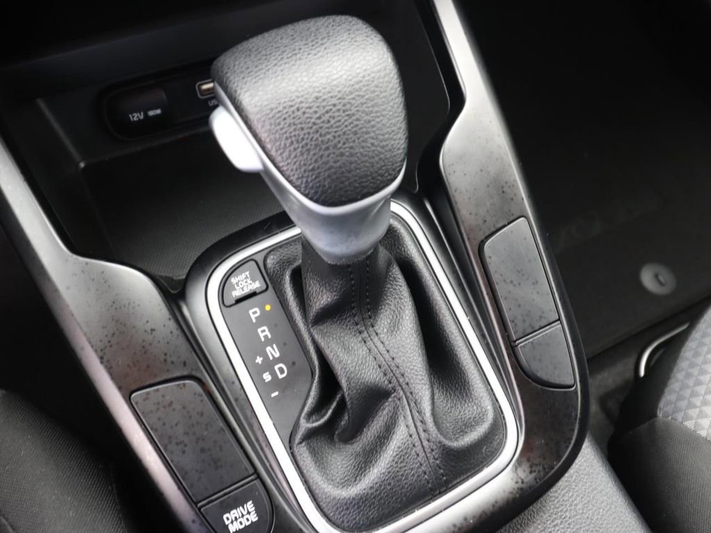 Used 2025 Kia Soul LX w/ LX Technology Package image 21