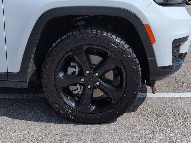 Used 2023 Jeep Grand Cherokee L Laredo AWD/4WD image 11