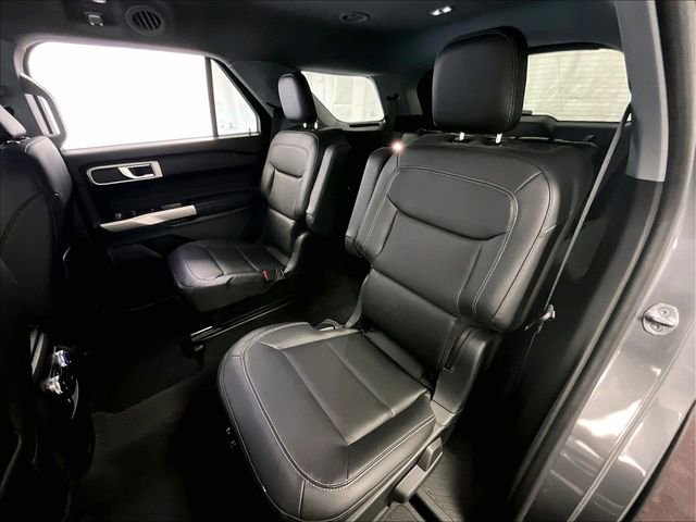 Certified 2022 Ford Explorer XLT w/ Equipment Group 202A AWD/4WD image 25