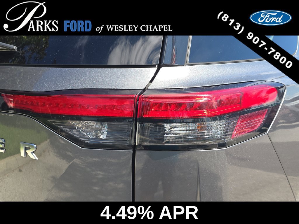 Used 2022 Nissan Pathfinder SV FWD image 8