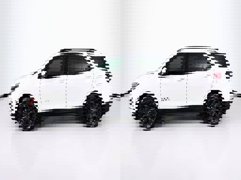 Used 2024 Chevrolet Equinox RS image 3