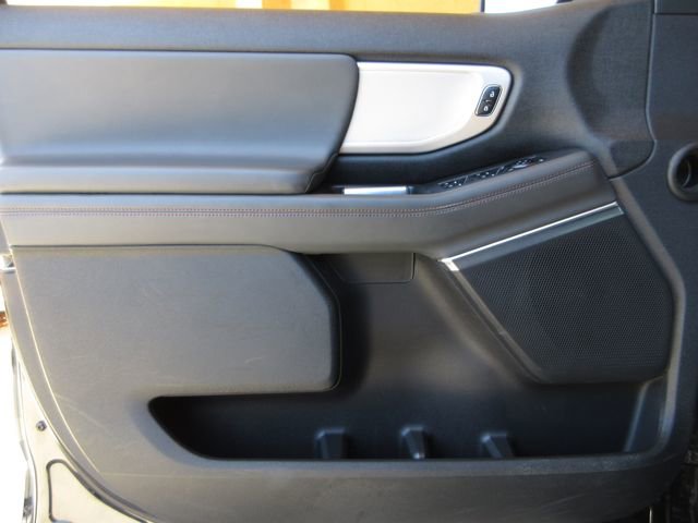 Certified 2025 Ford Expedition Max Active AWD/4WD image 9
