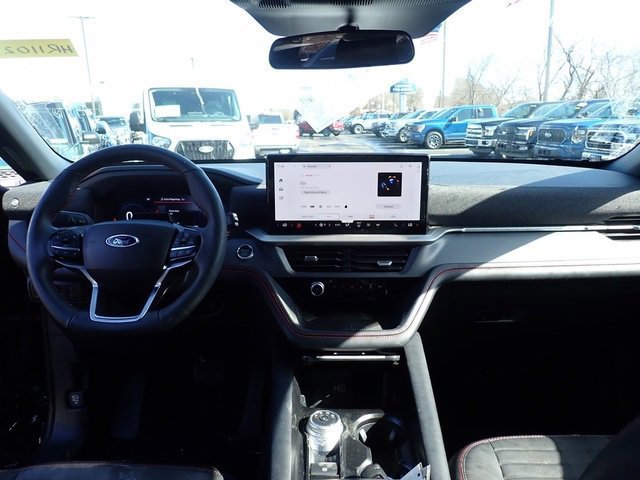 Certified 2025 Ford Explorer ST-Line image 12