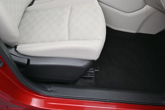 Used 2020 Nissan Rogue Sport SV w/ Technology Package FWD image 32
