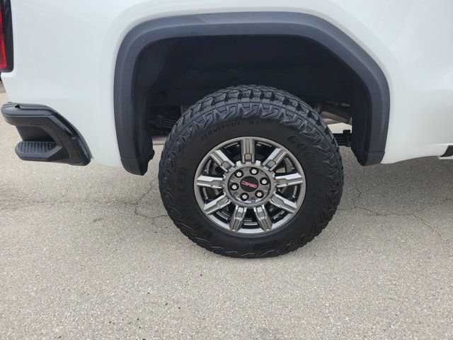 Used 2025 GMC Sierra 1500 AT4X AWD/4WD image 13